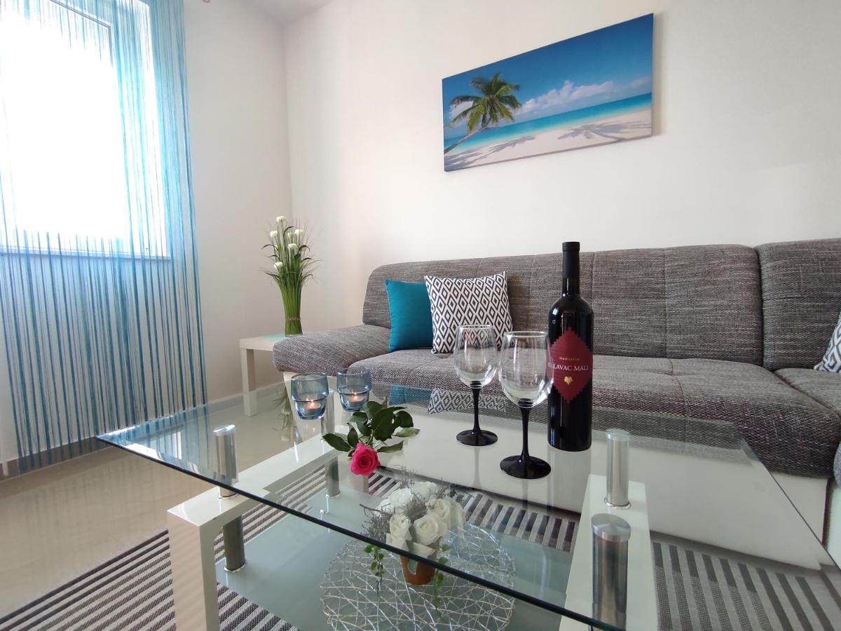 Apartment Zunabovic โตรกีร์ ภายนอก รูปภาพ