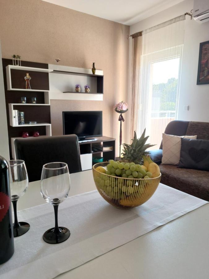 Apartment Zunabovic โตรกีร์ ภายนอก รูปภาพ