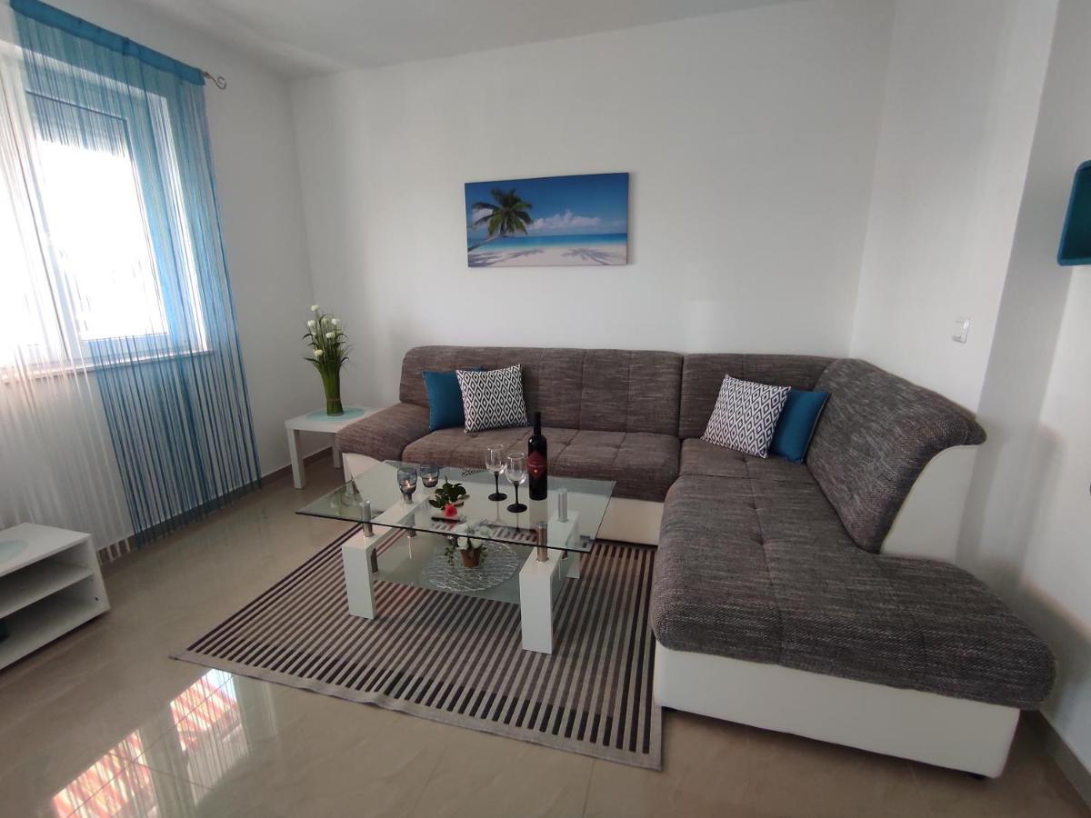 Apartment Zunabovic โตรกีร์ ภายนอก รูปภาพ