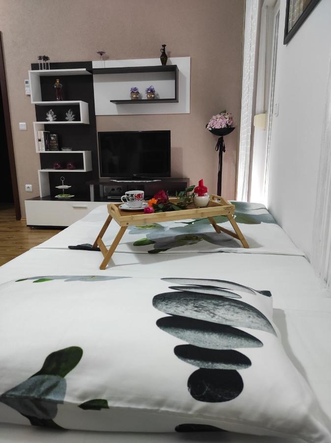 Apartment Zunabovic โตรกีร์ ภายนอก รูปภาพ