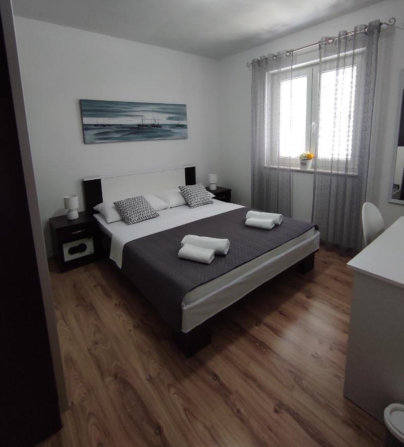 Apartment Zunabovic โตรกีร์ ภายนอก รูปภาพ