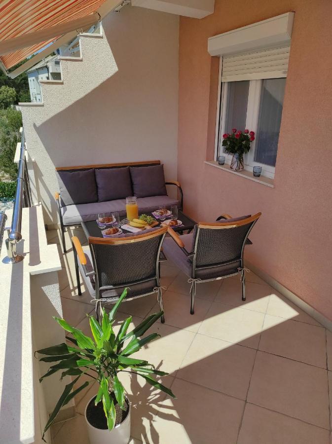 Apartment Zunabovic โตรกีร์ ภายนอก รูปภาพ
